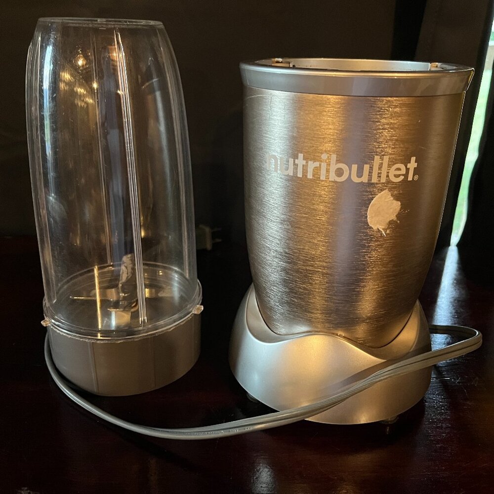 Nutribullet Blender and Cups